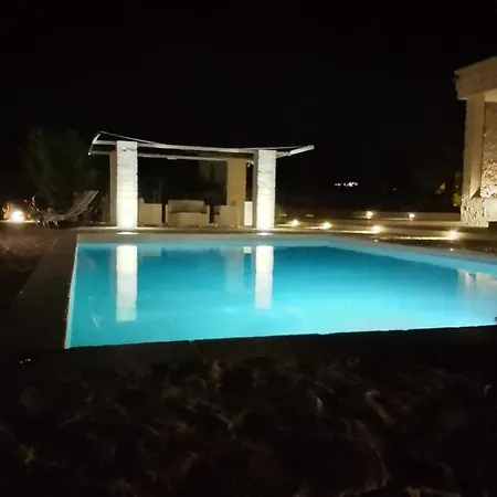 Oasi Degli Allori Bed and Breakfast *
