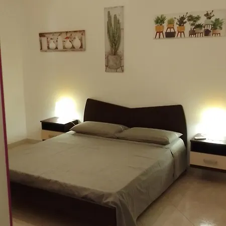 Oasi Degli Allori Bed & Breakfast *